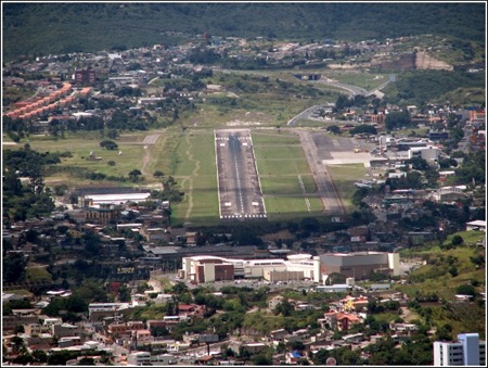 tocontin airport Tegucigalpa