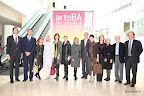 Iván de Pineda, Facundo Gómez Minujín, Julia Converti, Teresa Frías, Marga Muñoz-Vargas de Macaya, Maia Güemes, Teresa A.L de Bulgheroni, Alejandro Corres, Marlise Jozami, Felisa Larivière, Marta Fernández, Jacobo Fiterman y Andreas Keller. Gentileza: Fundación ArteBA.