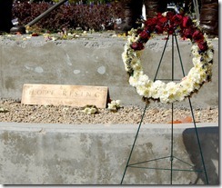 memorialstatues21