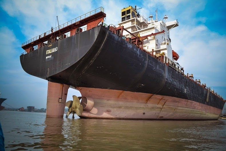 chittagong-ship-breaking-yard-8
