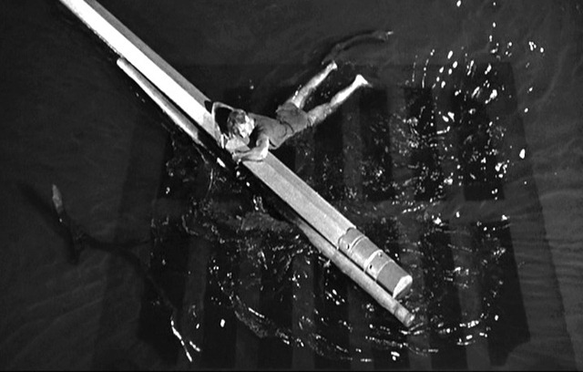 [90.Scottholdsontodebris5.jpg]