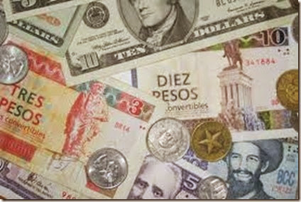 Dolares y pesos cubanos