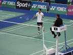 Taufik Hidayat au service.JPG