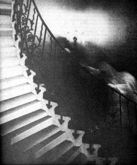 [a97817_rsz_ghost_on_stairs_lg_13.jpg]