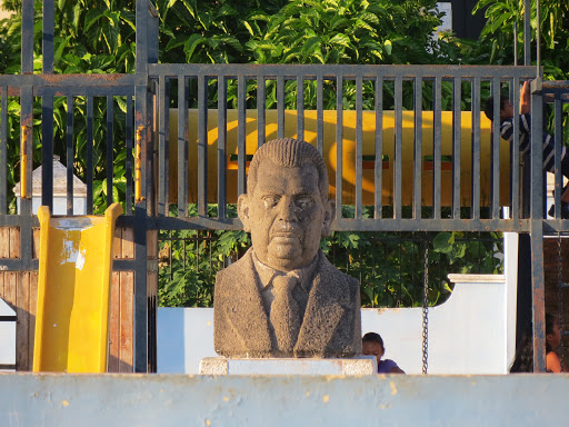 Busto de Lázaro Cárdenas