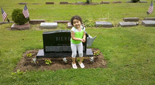Dee Dee at Susy Bierer (nee Andrews)  Laurel Hill Cemetery Erie PA 2012-06-09_11-32-54_163