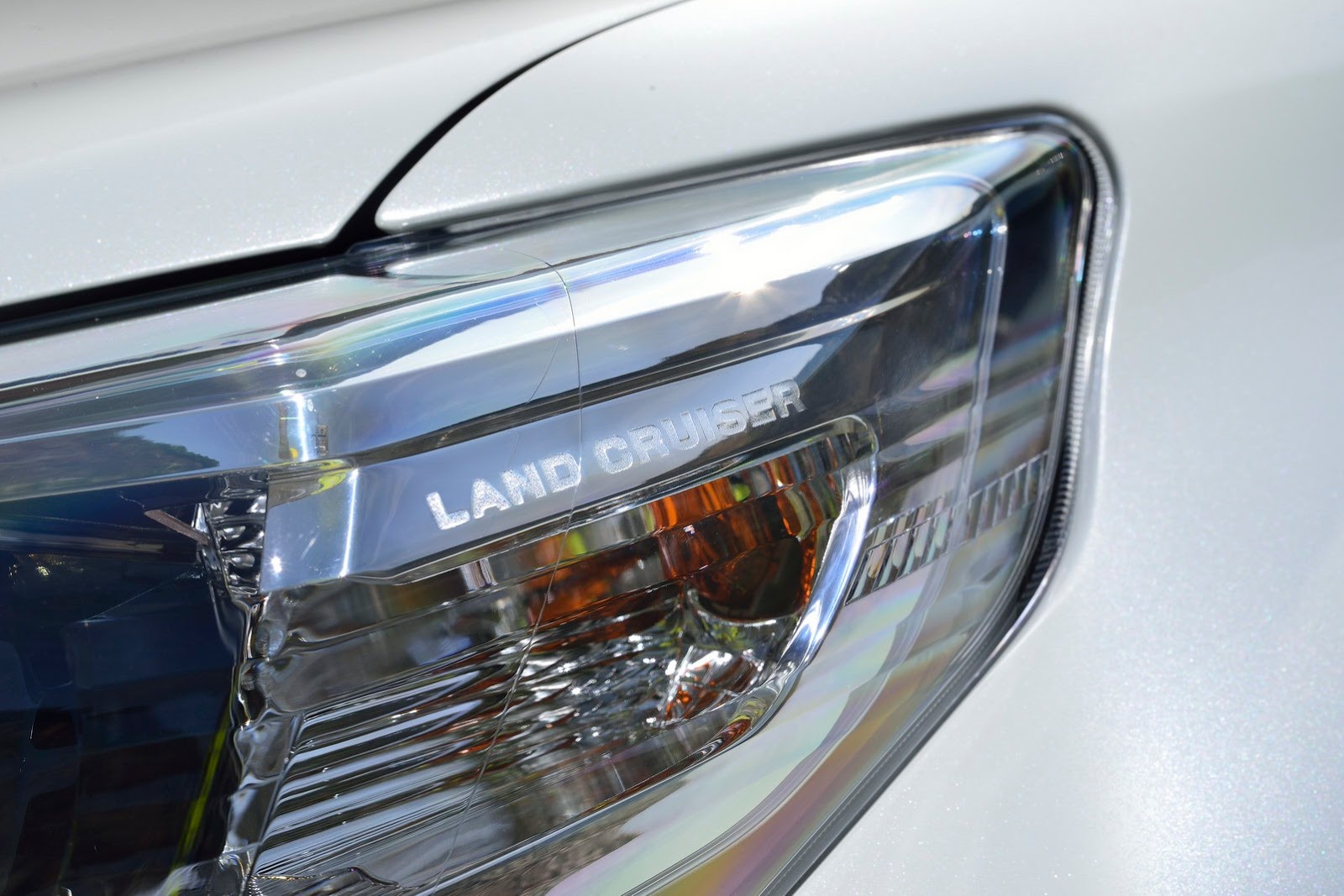 [2014-Toyota-Land-Cruiser-Prado-5%255B2%255D.jpg]