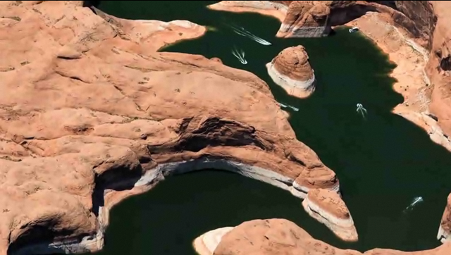 Aerial view of the Colorado River at Lake Powell. The 'bathtub ring' shows how much water has been depleted by years of drought and depletion by human usage. Peter McBride / Yale Environment 360