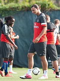 [ibrahimovic%2520lesion%25C3%25B3%2520a%2520compa%25C3%25B1eros%2520del%2520PSG%255B3%255D.jpg]