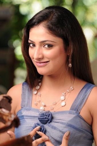 [Hari-Priya-Cute-Photo%255B2%255D.jpg]