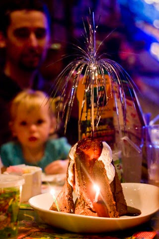 rainforest cafe volcano cake