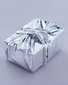 This wrapping reminds me of a party dress. (marthastewartweddings.com)
