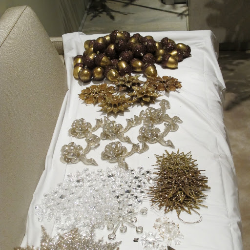 Some different varieties of snowflakes.