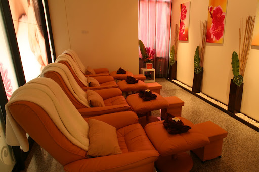 Foot massage area