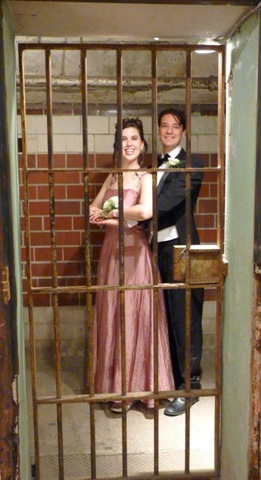 [forever-prom-strange-8%255B2%255D.jpg]