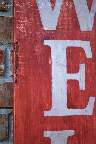 Make a custom wood sign look worn.jpg Make a custom wood sign look worn