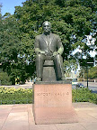 Statue of Finnish president Kyösti Kallio Statue of Finnish president Kyösti Kallio