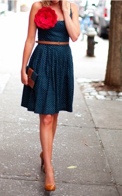 [pinterest%2520navy%2520dress%2520with%2520red%2520flower%2520pin%255B3%255D.jpg]