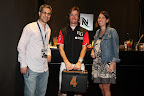 Agustin Camps, Agustín Merlos, el goleador de la 2da fecha, y Luisa Weber. Gentileza: Nespresso.