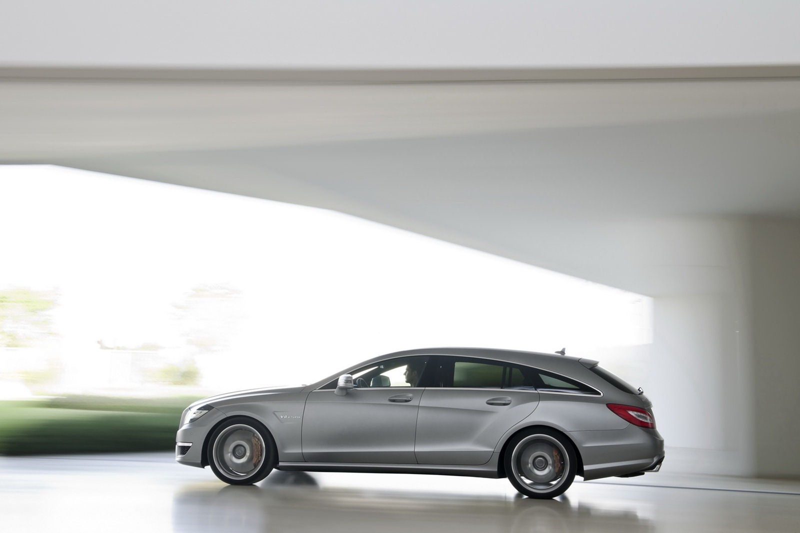 Mercedes-CLS-63-AMG-Shooting-Brake-003[2].jpg
