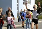 Falkenstein Rathaus DM Duathlon (Siegerin Ulrike Schwalbe 
auf ihren letzen Schritten vor dem Ziel)
Foto vom 16.9.07