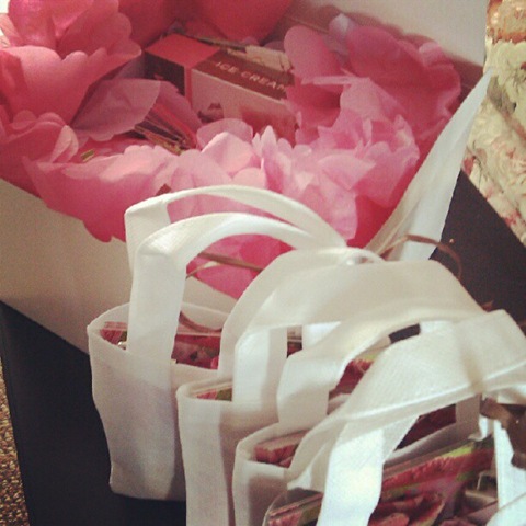 [package%255B2%255D.jpg]