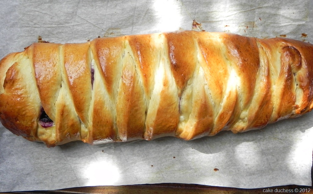 [blueberry-cream-cheese-braid-twelve-%255B8%255D.jpg&description=Blueberry Cream Cheese Bread: Twelve Loaves August')]