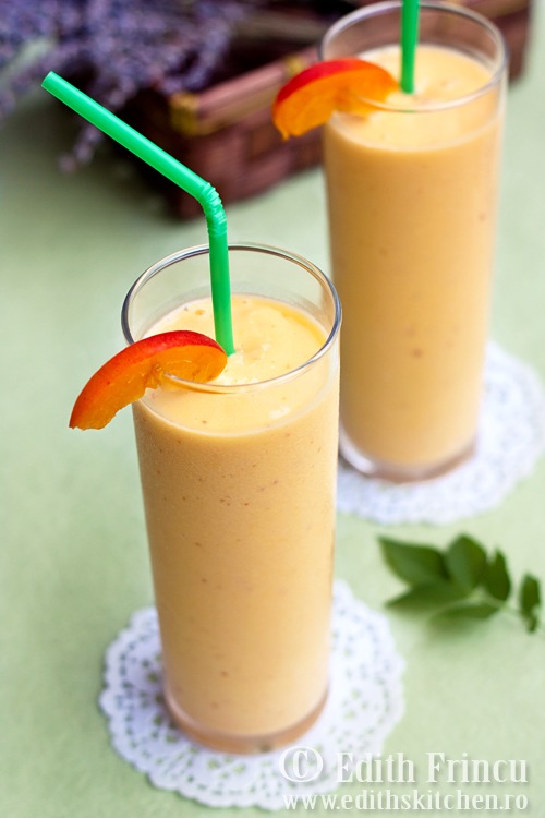 smoothie de mango si piersici