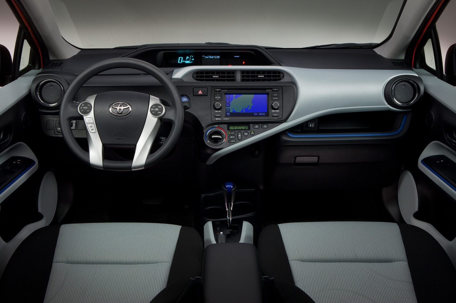[Toyota-Prius-C-5%255B2%255D.jpg]