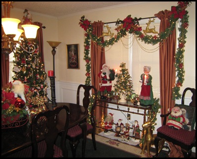 dining room mr and mrs claus 1