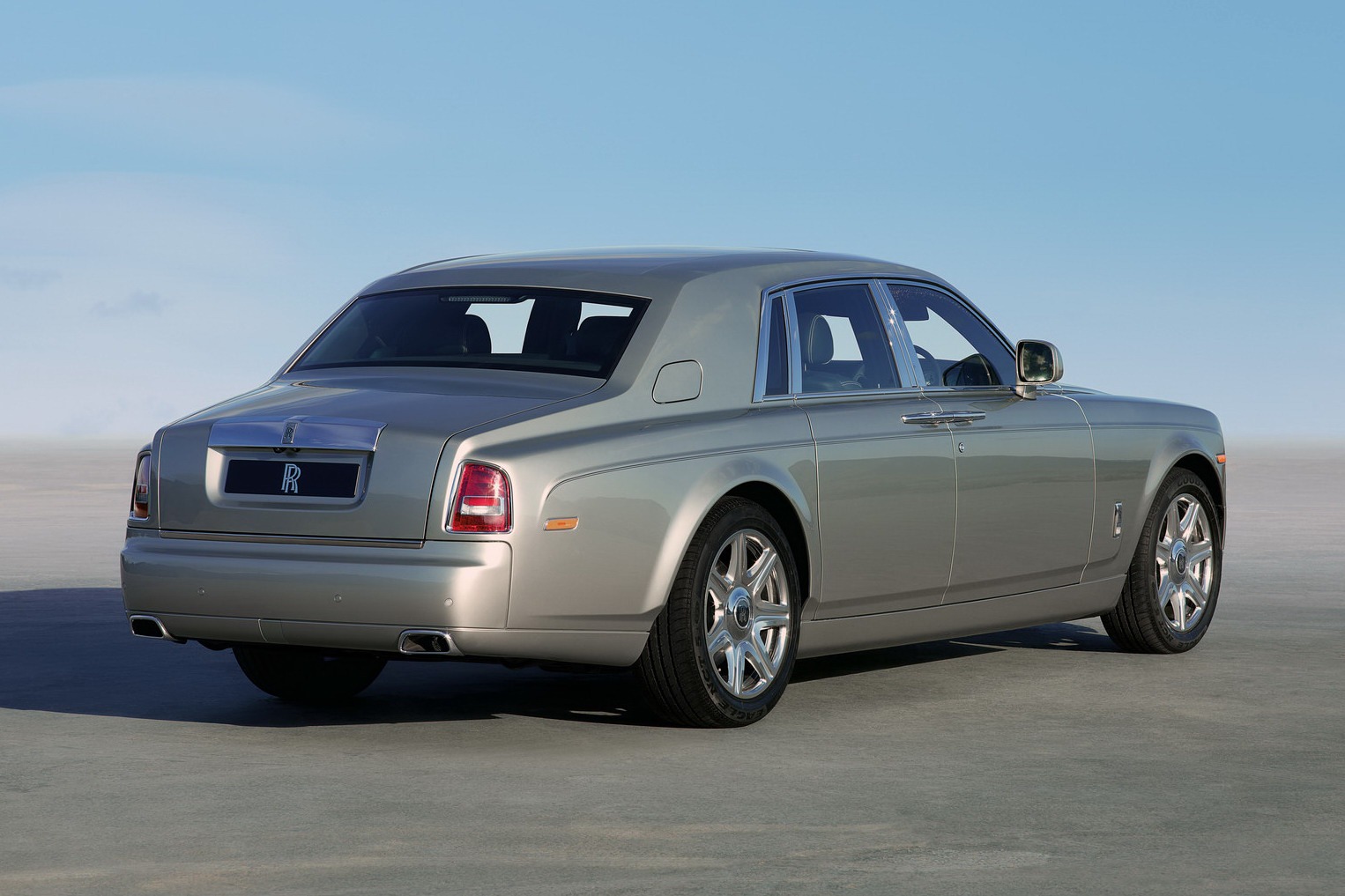 [2013-Rolls-Royce-Phantom-Series-II-12%255B2%255D.jpg]
