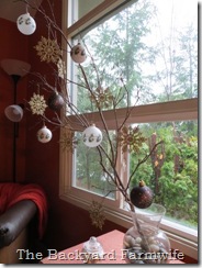 winter decor - The Backyard Farmwife