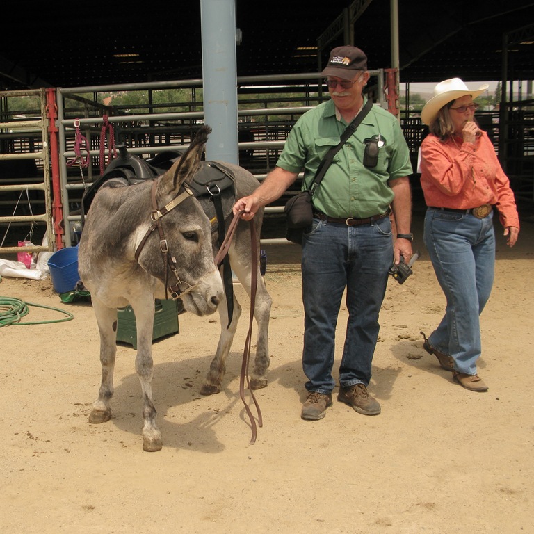 [Pancho%2520and%2520owners%255B3%255D.jpg]