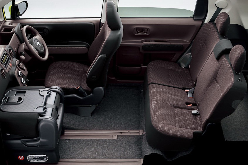 [2013-Toyota-Spade-21%255B2%255D.jpg]