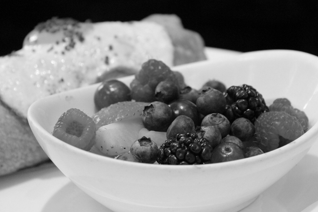 [atwood%2520cafe%2520chicago%2520berries%255B5%255D.jpg]