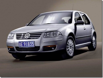 2007-Volkswagen-FAW-Bora-HS-1.6-Chinese-Version-Front-View-800x600