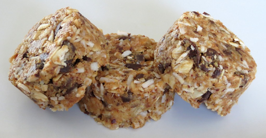 [No%2520Bake%2520Peanut%2520Butter%2520Chocolate%2520Energy%2520Bites%255B4%255D.jpg]