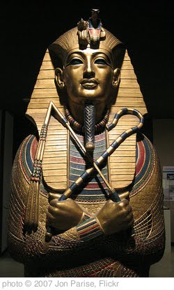 'King Tut Statue' photo (c) 2007, Jon Parise - license: http://creativecommons.org/licenses/by-sa/2.0/