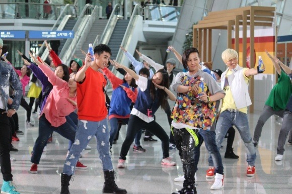 Big Bang - Sunny 10 - 2012 - 03.jpg