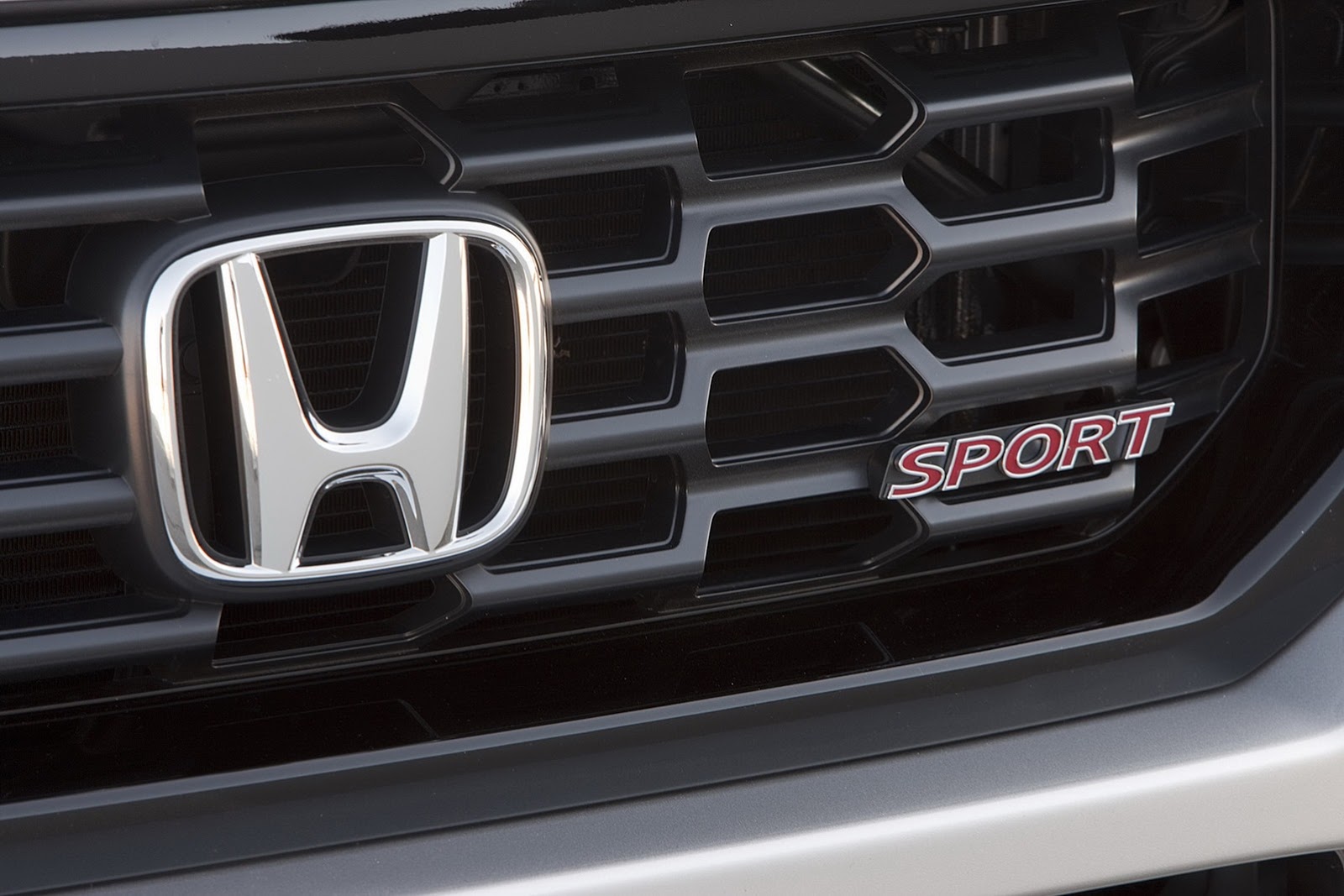 [14_Honda_Ridge_Sport_05%255B2%255D.jpg]