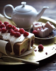 Iced raspberry cake goes well with Ceylon tea