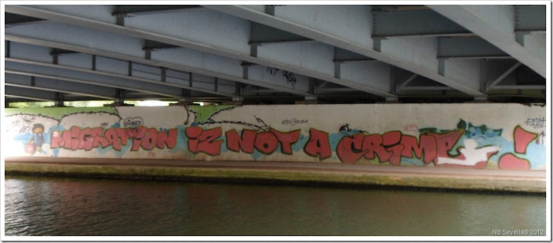 SAM_2036 Under Isis Br SAM_2036 Under Isis Br