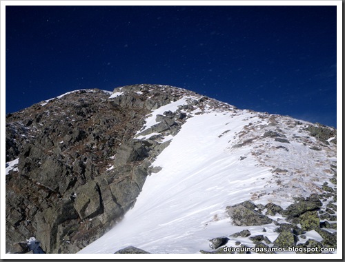 Canal Central SO 200m 50º con esquis (Pico de la Montañeta 2552m, Benasque, Pirineos) (Isra) 3355