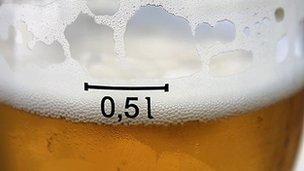 [_59224506_c0111527-glass_of_beer-spl%255B3%255D.jpg]