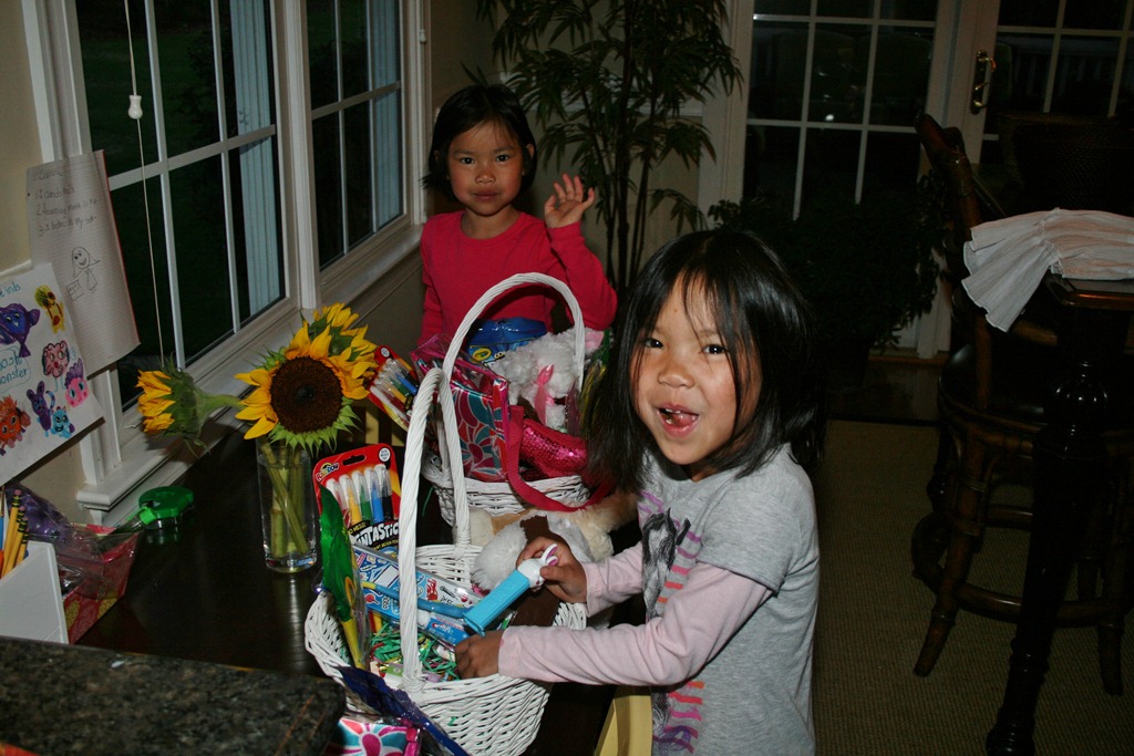 [blog_checking-out-goodies2012-Easter%255B2%255D.jpg]