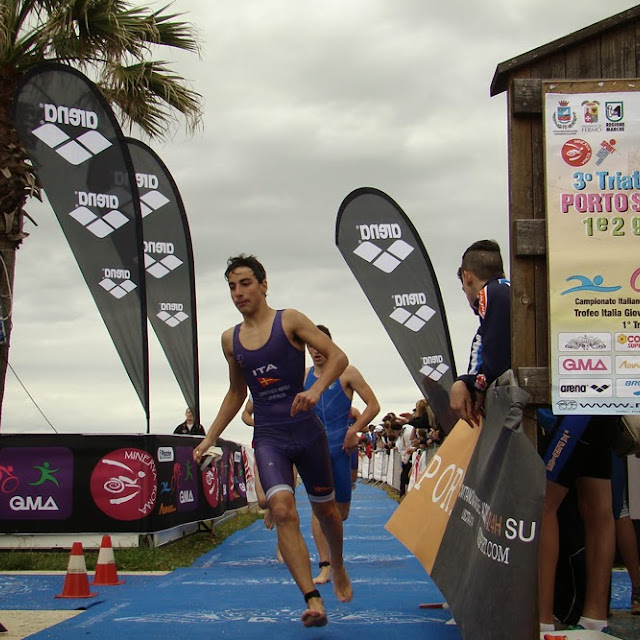 USCITA NUOTO ARENA Canottieri Napoli.jpg