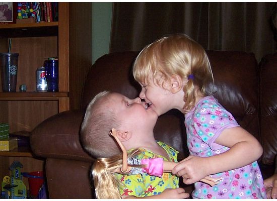 [kiss%2520Kailey%2520Alex%255B3%255D.jpg]