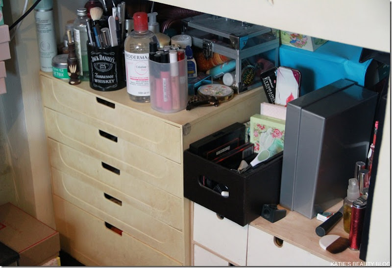 DRAWERS DRAWERS