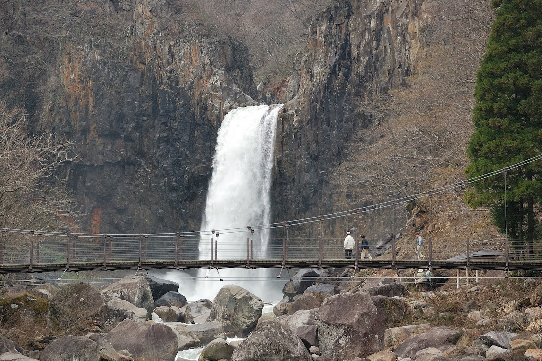 苗名滝 niigata01_a_2.jpg