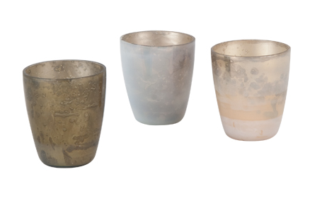 Votives are a must for any bar. (jaysonhomeandgarden.com) Votives are a must for any bar. (jaysonhomeandgarden.com)